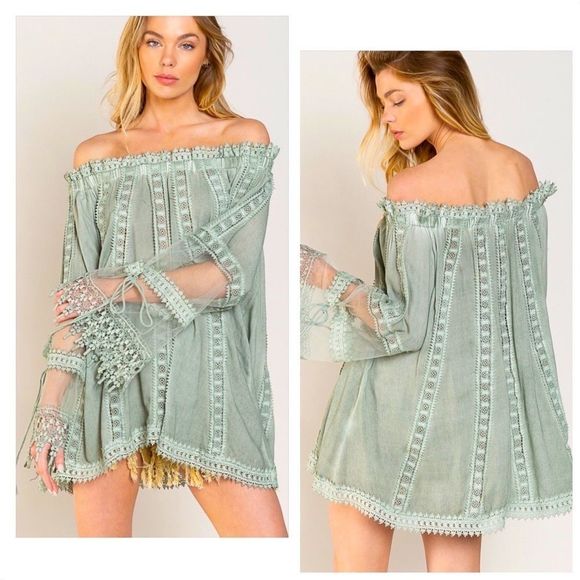 POL Oversize V-Neck Crochet Lace Contrast Studded Top